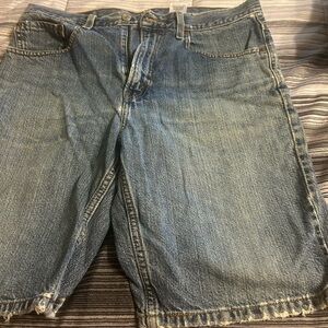 Men’s Levi shorts